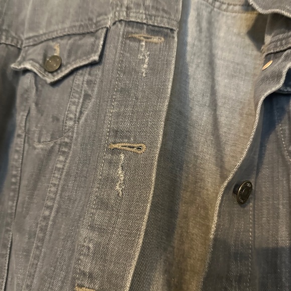 Distressed denim jacket - Picture 5 of 6